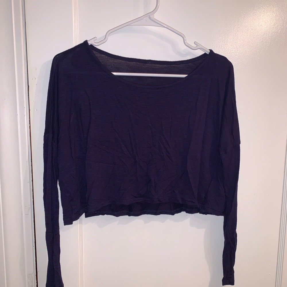 cropped long sleeve shirt